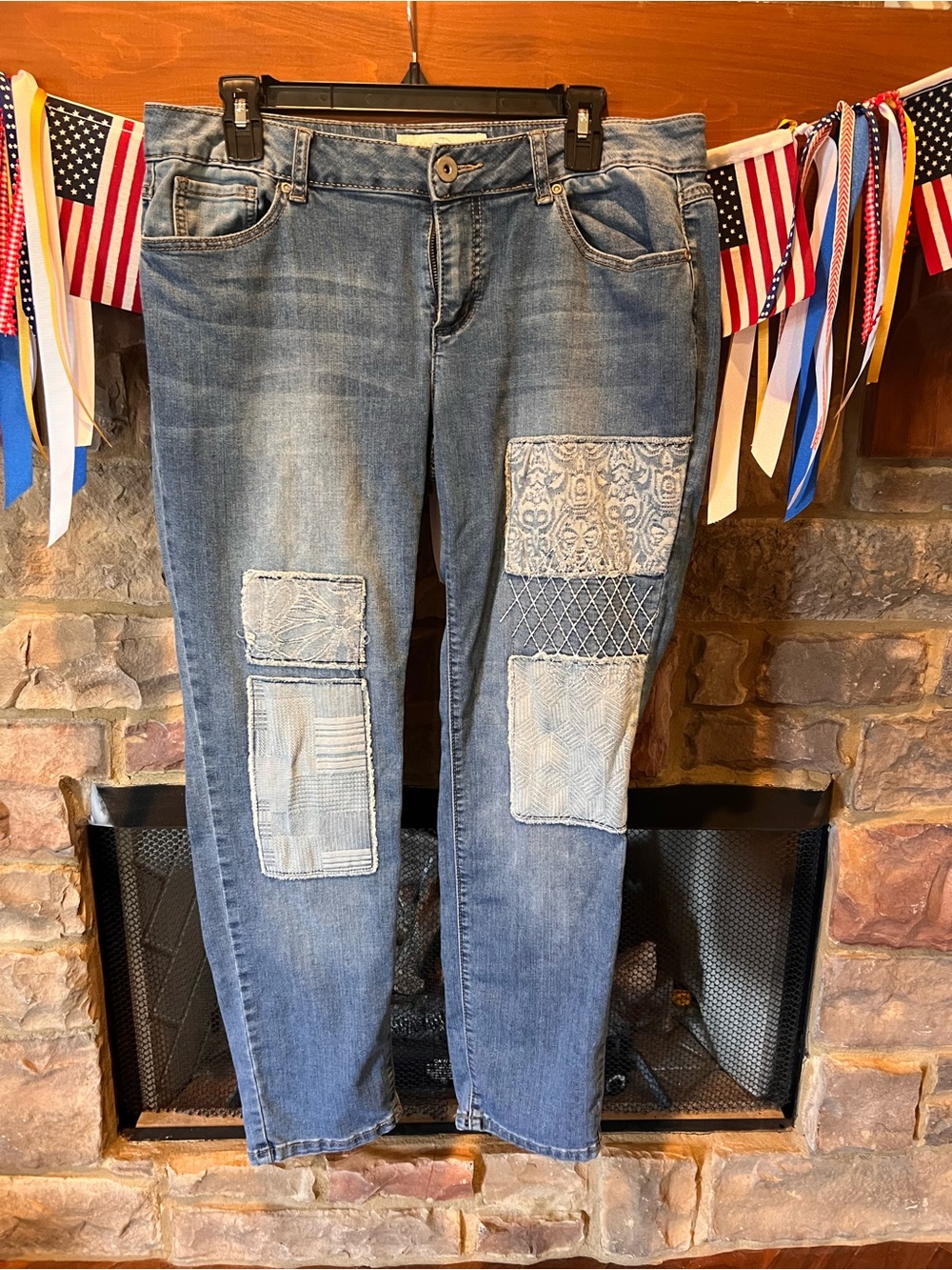 Denizen from Levi's Blue Patchwork Straight Leg Jeans size 8
